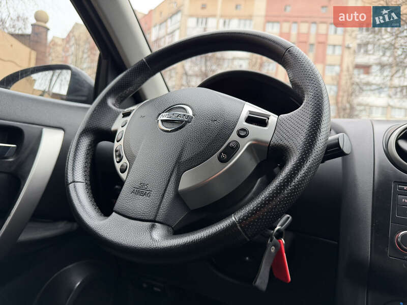 Внедорожник / Кроссовер Nissan Qashqai 2010 в Ровно