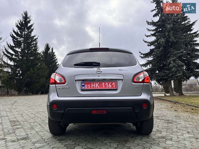 Внедорожник / Кроссовер Nissan Qashqai 2013 в Дубно