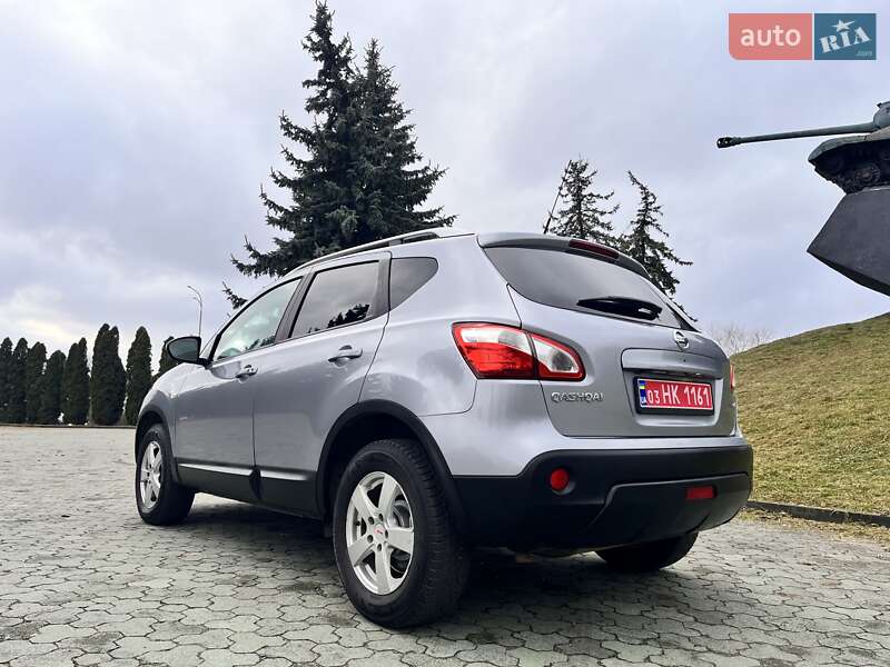 Внедорожник / Кроссовер Nissan Qashqai 2013 в Дубно