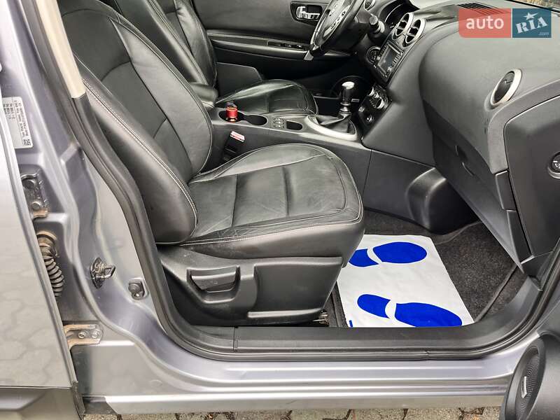 Внедорожник / Кроссовер Nissan Qashqai 2013 в Дубно