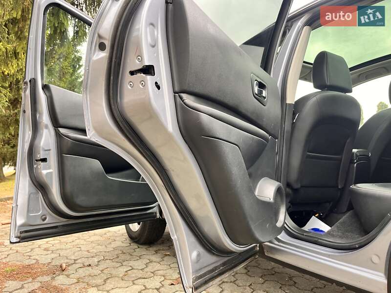 Внедорожник / Кроссовер Nissan Qashqai 2013 в Дубно