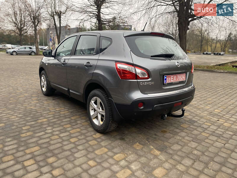 Позашляховик / Кросовер Nissan Qashqai 2011 в Луцьку