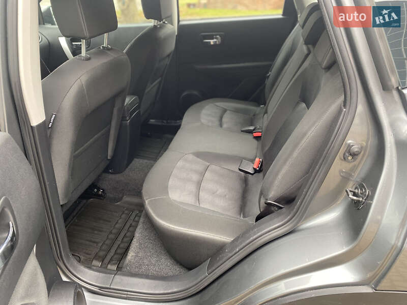 Позашляховик / Кросовер Nissan Qashqai 2011 в Луцьку