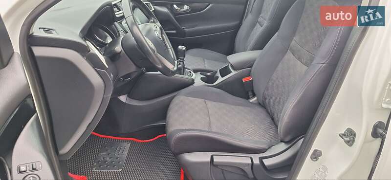 Внедорожник / Кроссовер Nissan Qashqai 2015 в Новоархангельске фото 68 Внедорожник / Кроссовер Nissan Qashqai 2015 в Новоархангельске