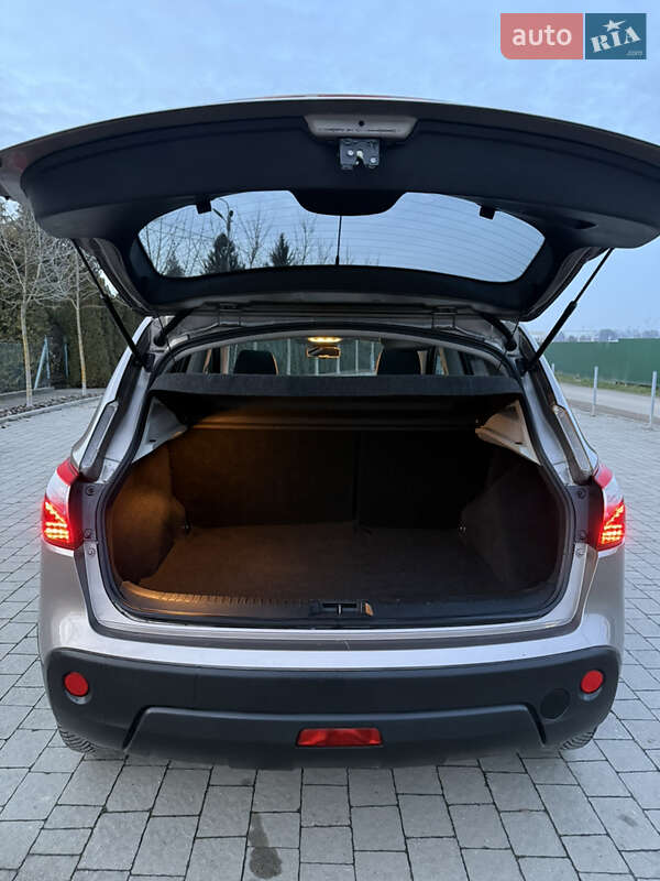 Внедорожник / Кроссовер Nissan Qashqai 2012 в Львове