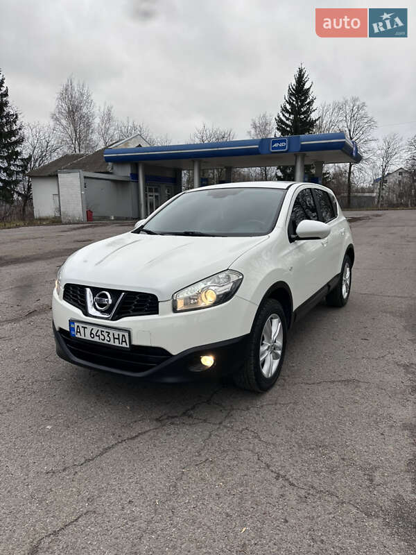 Внедорожник / Кроссовер Nissan Qashqai 2010 в Кицмани