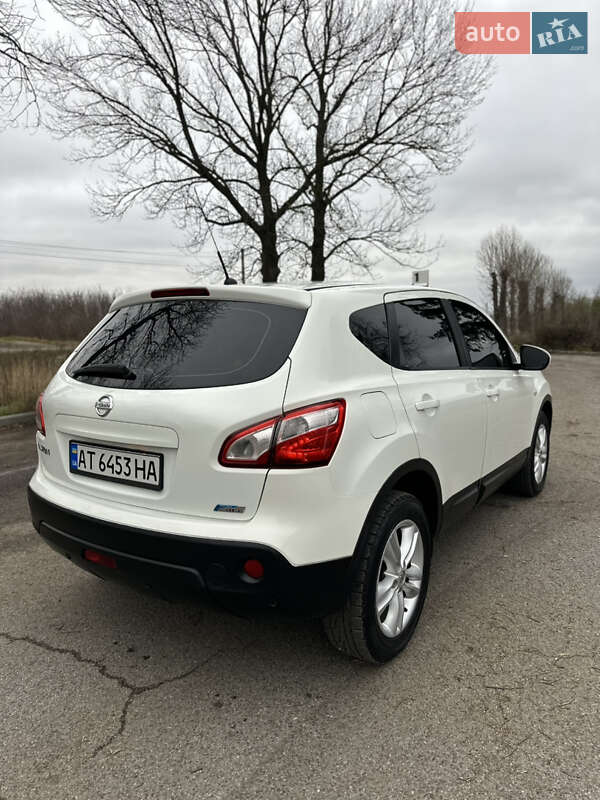 Внедорожник / Кроссовер Nissan Qashqai 2010 в Кицмани