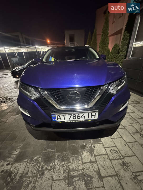 Внедорожник / Кроссовер Nissan Qashqai 2017 в Ивано-Франковске