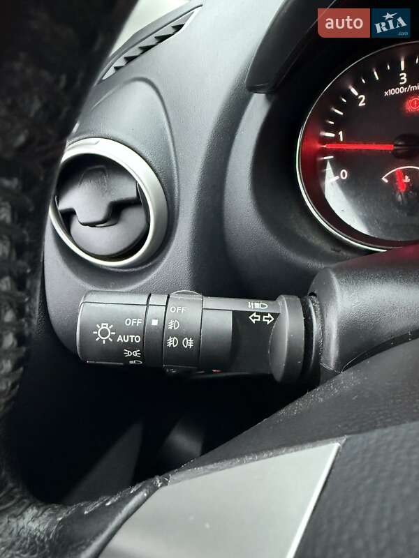 Позашляховик / Кросовер Nissan Qashqai 2011 в Сумах