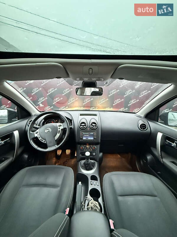 Позашляховик / Кросовер Nissan Qashqai 2011 в Сумах