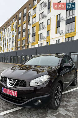 Позашляховик / Кросовер Nissan Qashqai 2011 в Луцьку
