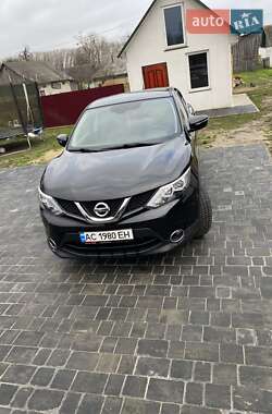 Позашляховик / Кросовер Nissan Qashqai 2015 в Любешові