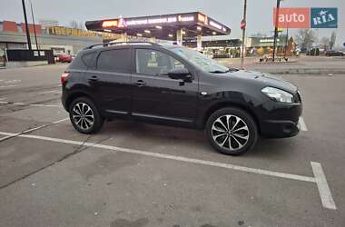 Позашляховик / Кросовер Nissan Qashqai 2014 в Києві