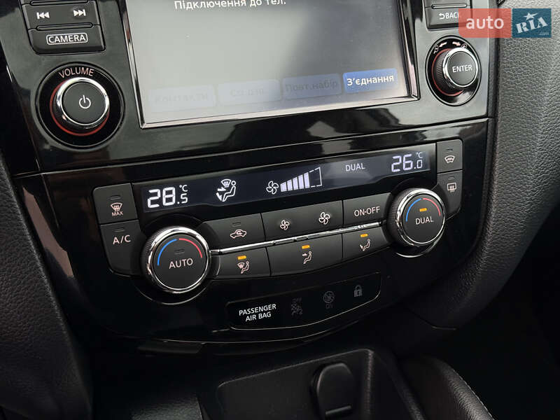 Позашляховик / Кросовер Nissan Qashqai 2015 в Стрию