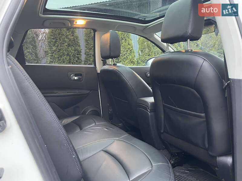 Внедорожник / Кроссовер Nissan Qashqai 2012 в Стрые