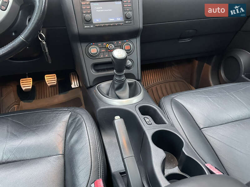 Внедорожник / Кроссовер Nissan Qashqai 2012 в Стрые