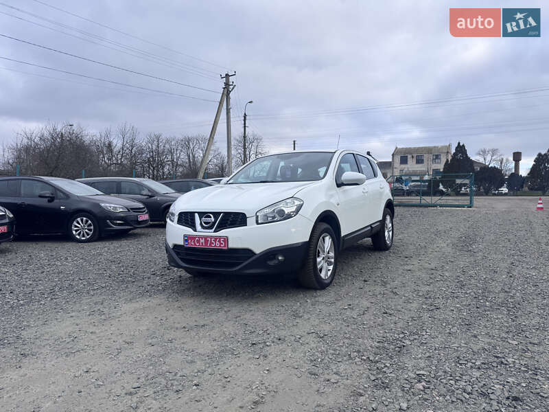 Внедорожник / Кроссовер Nissan Qashqai 2013 в Звенигородке