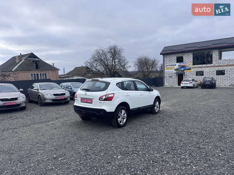 Внедорожник / Кроссовер Nissan Qashqai 2013 в Звенигородке