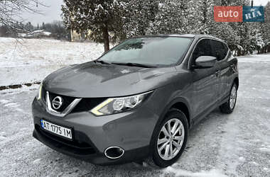 Внедорожник / Кроссовер Nissan Qashqai 2015 в Рожнятове