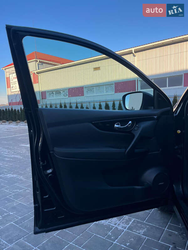 Внедорожник / Кроссовер Nissan Qashqai 2016 в Луцке