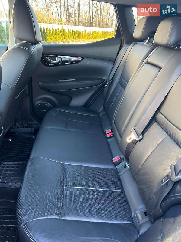 Внедорожник / Кроссовер Nissan Qashqai 2016 в Луцке