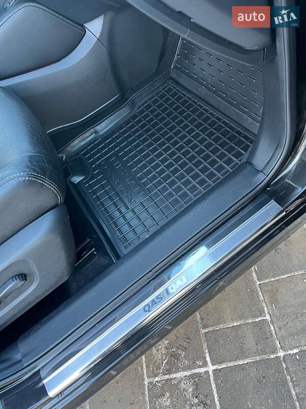 Внедорожник / Кроссовер Nissan Qashqai 2016 в Луцке