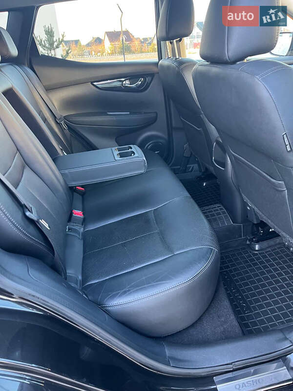 Внедорожник / Кроссовер Nissan Qashqai 2016 в Луцке