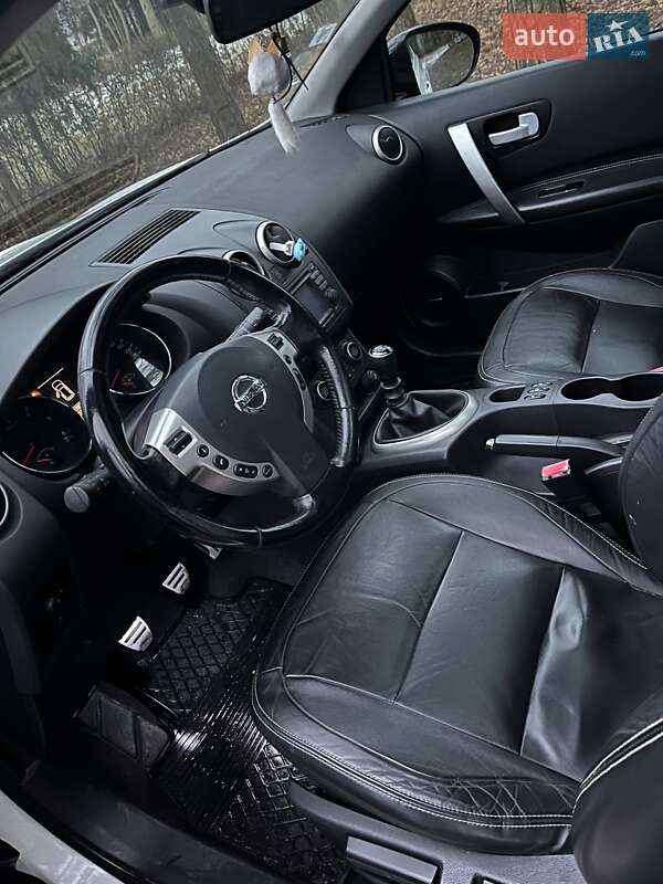 Внедорожник / Кроссовер Nissan Qashqai 2010 в Корце