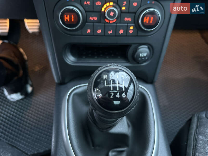 Внедорожник / Кроссовер Nissan Qashqai 2013 в Глухове