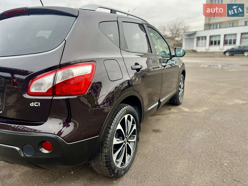 Позашляховик / Кросовер Nissan Qashqai 2013 в Дубні