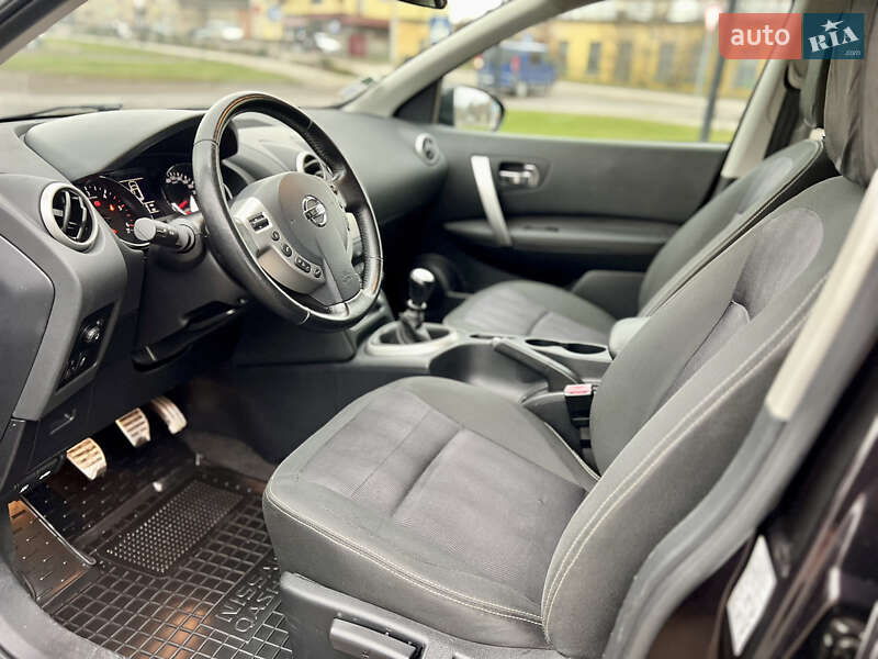 Позашляховик / Кросовер Nissan Qashqai 2013 в Дубні