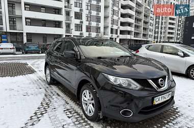 Внедорожник / Кроссовер Nissan Qashqai 2015 в Киеве