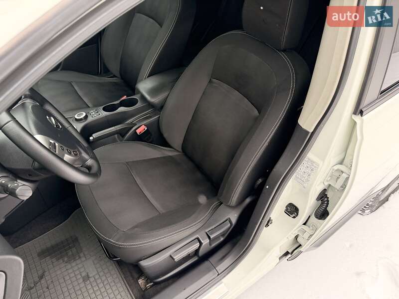 Внедорожник / Кроссовер Nissan Qashqai 2012 в Днепре