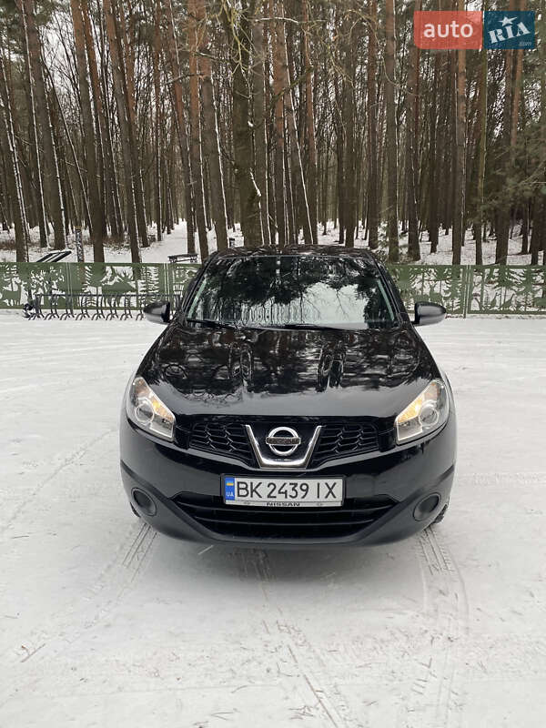Внедорожник / Кроссовер Nissan Qashqai 2010 в Дубно