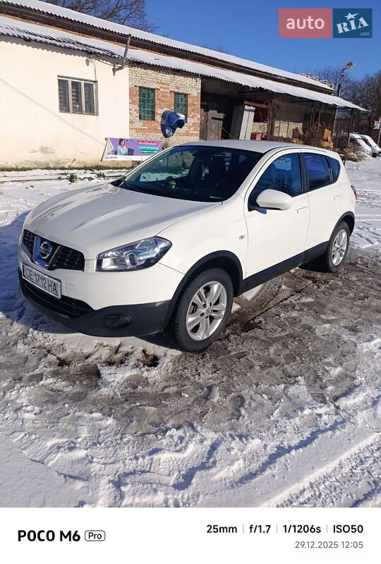 Внедорожник / Кроссовер Nissan Qashqai 2010 в Черновцах