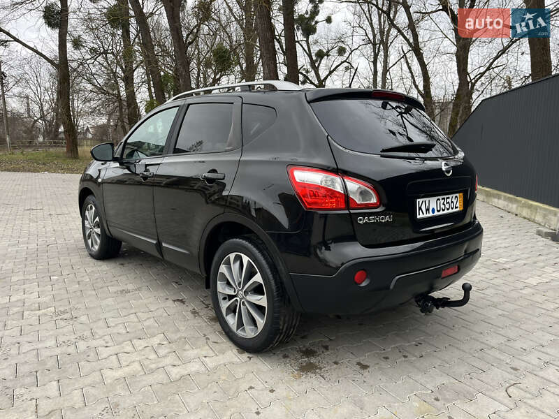 Внедорожник / Кроссовер Nissan Qashqai 2011 в Черновцах