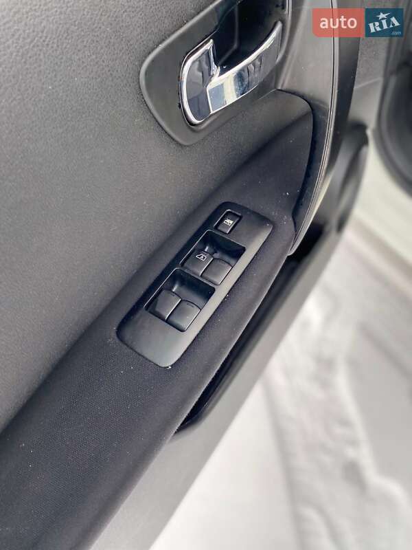 Внедорожник / Кроссовер Nissan Qashqai 2012 в Киверцах