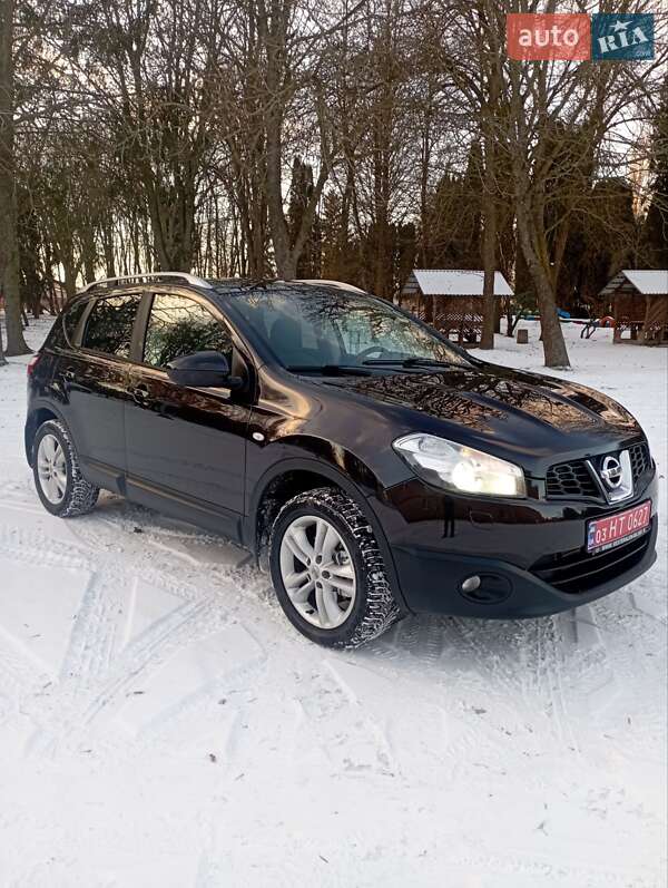 Внедорожник / Кроссовер Nissan Qashqai 2010 в Млинове