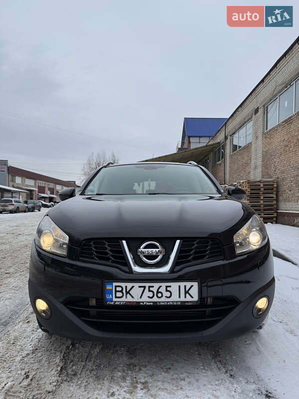 Позашляховик / Кросовер Nissan Qashqai 2011 в Рівному