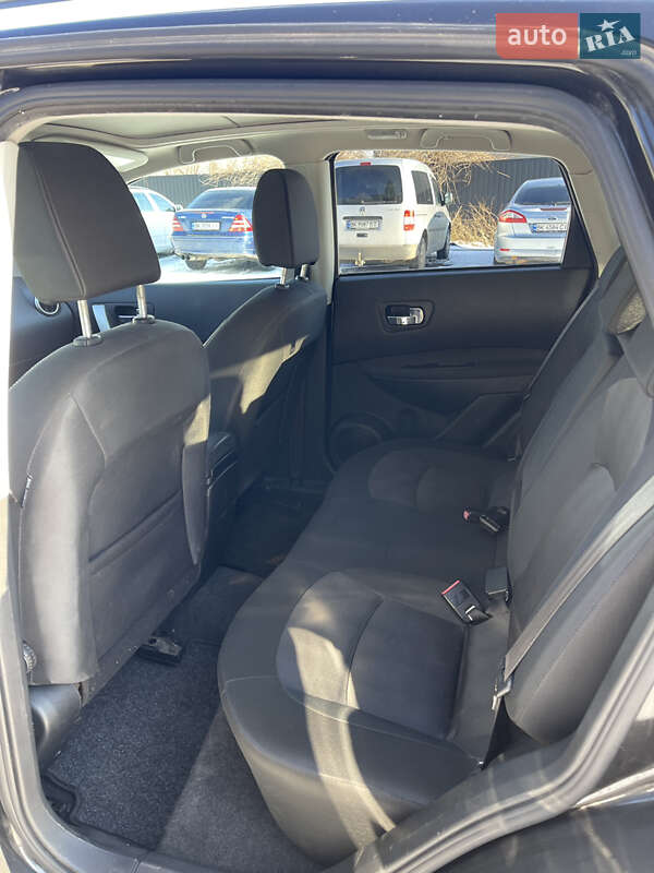 Позашляховик / Кросовер Nissan Qashqai 2011 в Рівному