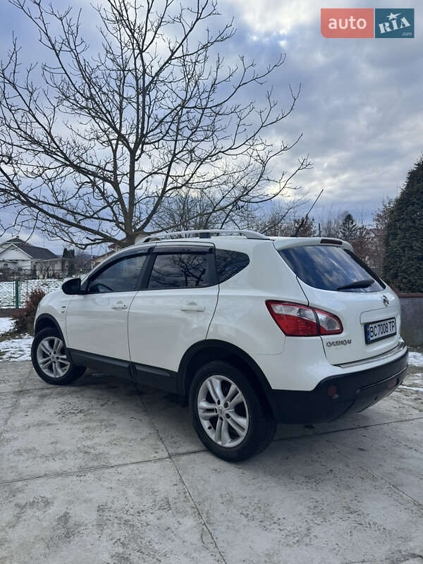 Внедорожник / Кроссовер Nissan Qashqai 2011 в Стрые