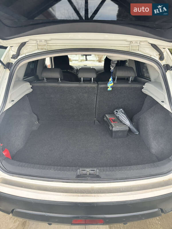 Внедорожник / Кроссовер Nissan Qashqai 2011 в Стрые