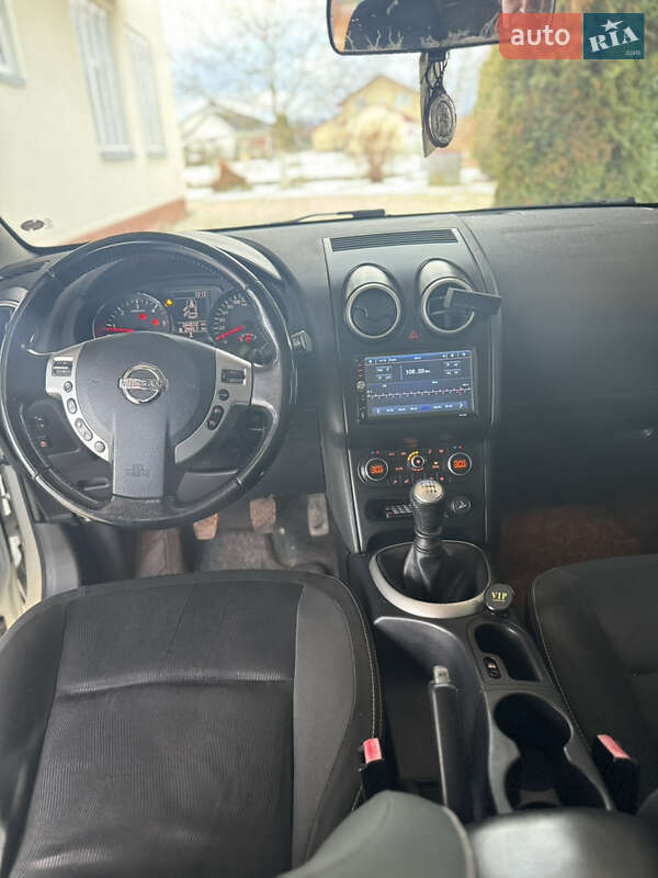 Внедорожник / Кроссовер Nissan Qashqai 2011 в Стрые