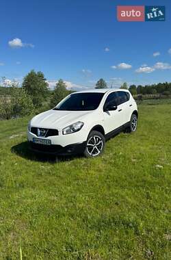 Внедорожник / Кроссовер Nissan Qashqai 2010 в Шостке