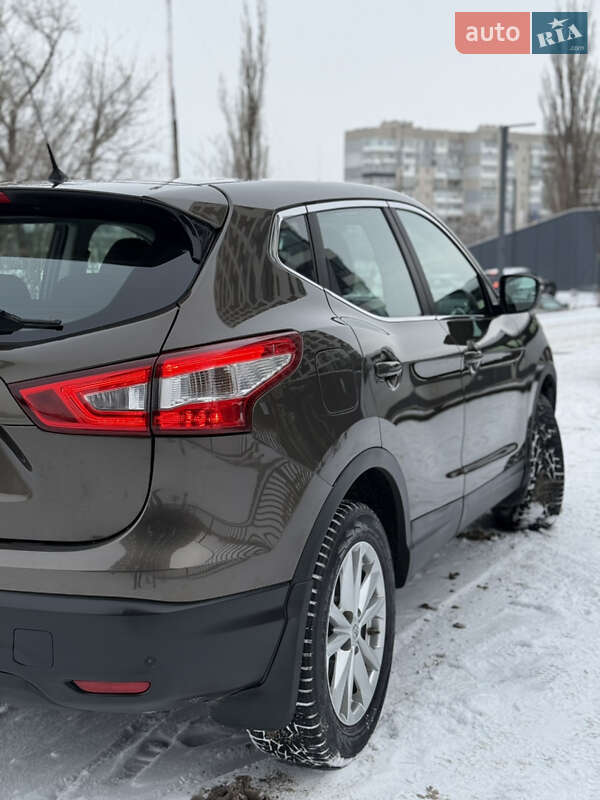 Внедорожник / Кроссовер Nissan Qashqai 2014 в Кропивницком