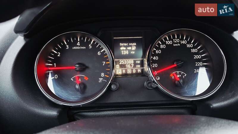 Позашляховик / Кросовер Nissan Qashqai 2012 в Полтаві фото 46 Позашляховик / Кросовер Nissan Qashqai 2012 в Полтаві