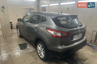 Позашляховик / Кросовер Nissan Qashqai 2016 в Полтаві