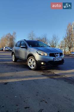 Позашляховик / Кросовер Nissan Qashqai 2010 в Рівному