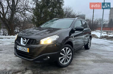 Внедорожник / Кроссовер Nissan Qashqai 2010 в Черновцах