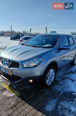 Позашляховик / Кросовер Nissan Qashqai 2012 в Чернівцях